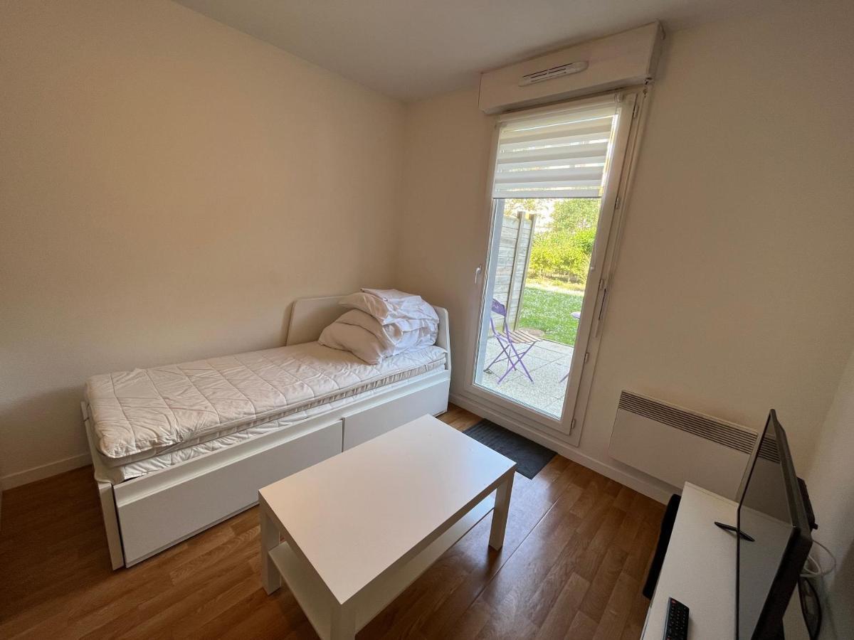 Acajou, Studio Avec Terrasse Et Parking Prive Кан Экстерьер фото